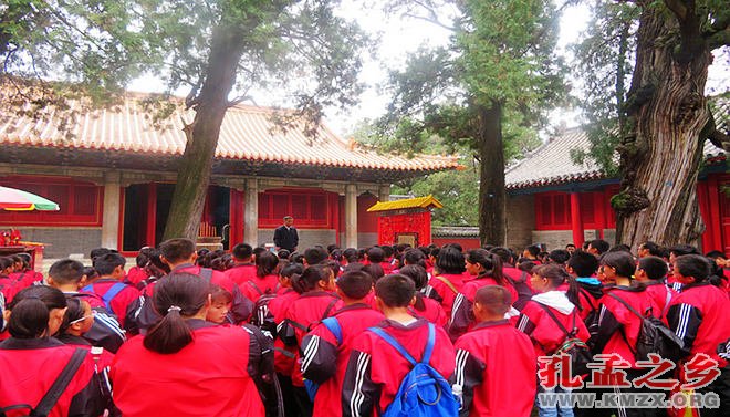 孔子中学尼山圣境朝圣先师
