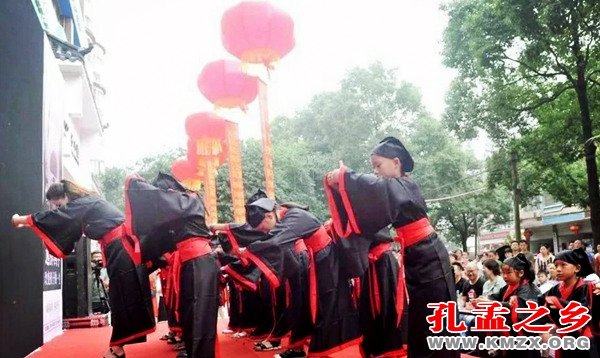 曲阜孔子文化学院三千小童国学馆