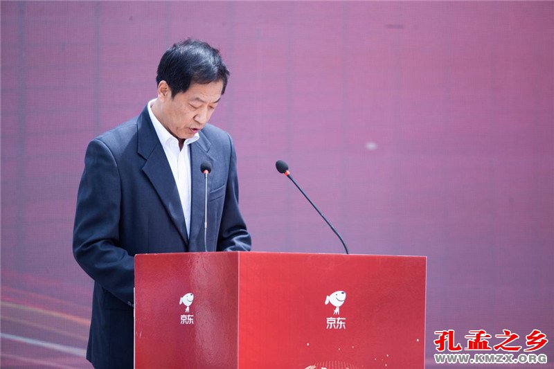 娄雷震