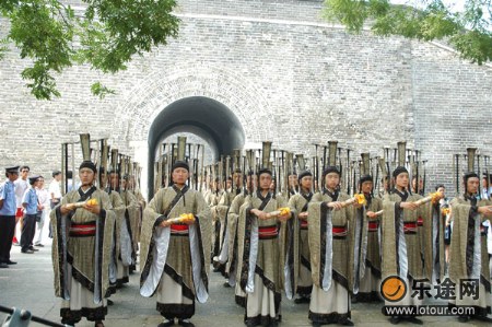 孔庙入泮仪式_2007曲阜孔子修学旅游节含金量高看点多_乐途旅游网