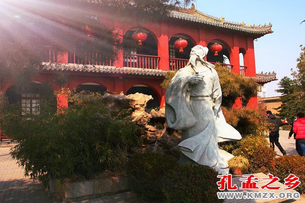 在济宁“相遇”的李白与孔子
