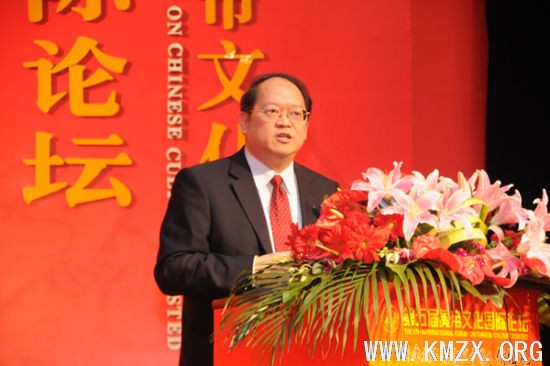 著名国学大师傅佩荣先生演讲。