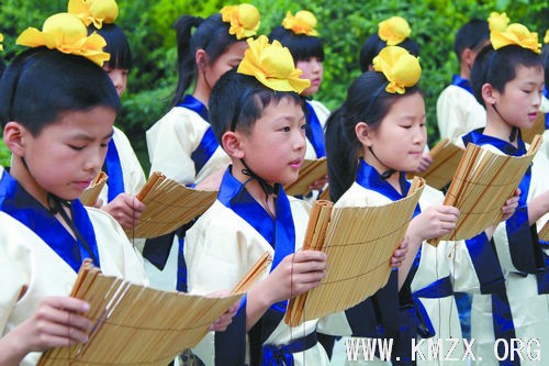 孔子学堂诵《离骚》