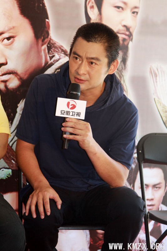 由郑晓龙担任艺术总监、香港导演鞠觉亮执导，张涵予、景岗山、安以轩等40余位明星联袂出演的86集新版《水浒传》将于8月2日登陆安徽卫视。日前，剧中主演出席安徽卫视首映大典录影。