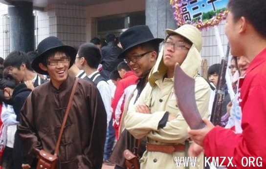 高中生穿皇军服和汉奸服