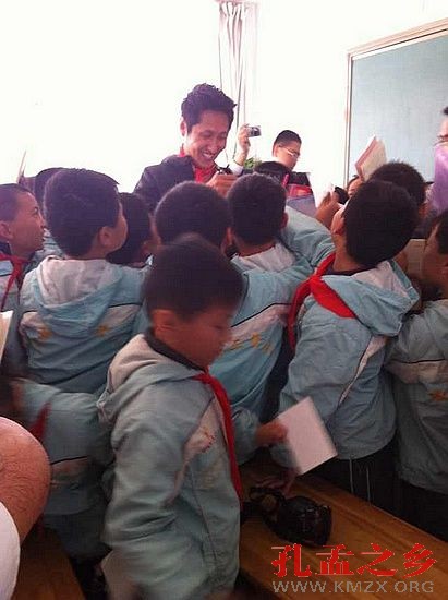 杨川平在小学课堂。