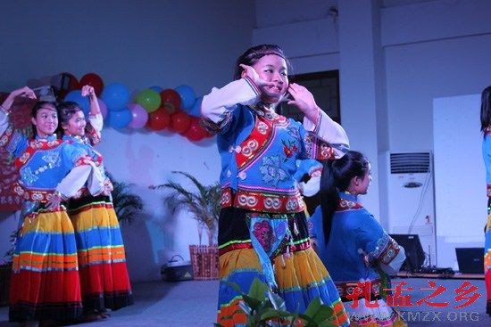 泰国皇太后大学孔子学院举行中国民族歌舞大赛