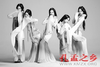 《孔子》是中国歌剧舞剧院最新创作的大型民族舞剧,全剧分为《序·问》《乱世》《绝粮》《大同》《仁殇》《尾声·乐》等六部分,讲述了孔子周游列国的历史故事。