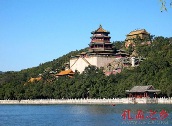 资料图：颐和园。在坊间说法中，颐和园是北洋水师经费不济的罪魁祸首之一。
