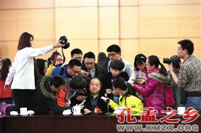 莫言：希望实现学前教育免费化