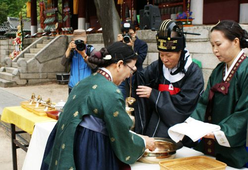 韩国首尔成均馆的祭孔典礼
