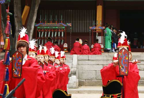 韩国首尔成均馆的祭孔典礼