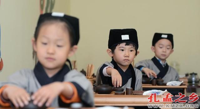 学者：国学成“专业”还需冷思考