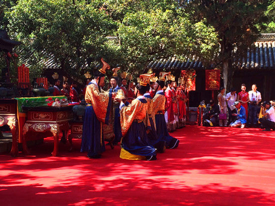 祭孔祀典