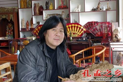 褚德胜工作照