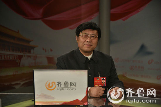 全国政协委员、民革中央画院副院长、民革山东省委会副主委孔维克
