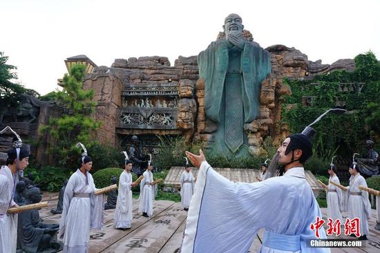 常州淹城再现春秋“孔子授课”盛典