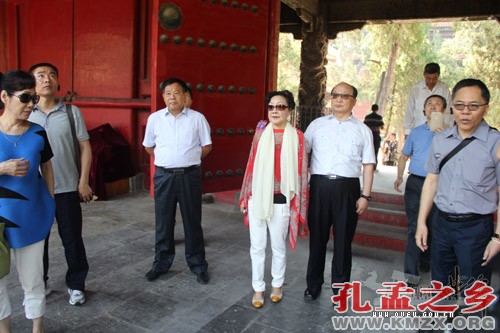 国民党副主席胡志强来我市参访孔庙国家级海峡两岸交流基地