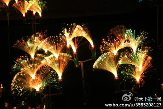 趵突泉花灯(图：@天下第一泉)