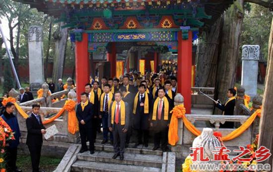 丙申年颜子后裔纪念先祖诞辰2537年祭祀 大典在曲阜颜庙隆重举行