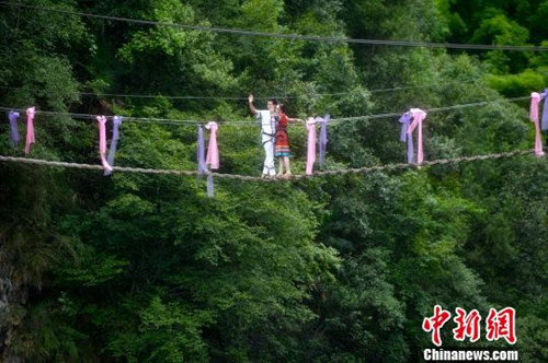 点击进入下一页