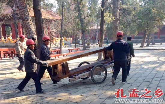 “三孔”景区游客休息凳全面升级更新