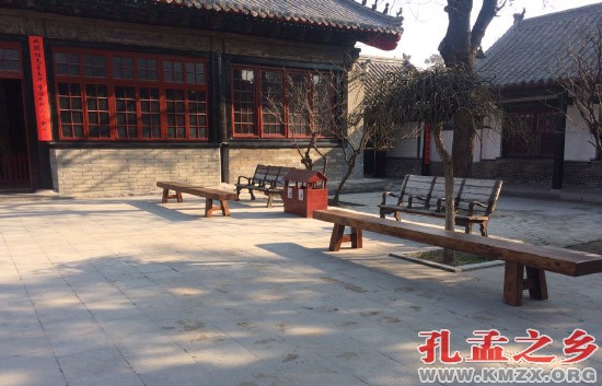 “三孔”景区游客休息凳全面升级更新