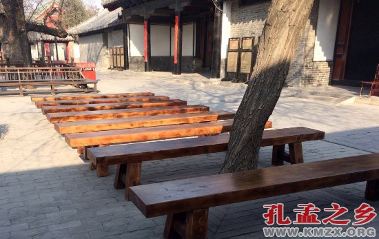 “三孔”景区游客休息凳全面升级更新