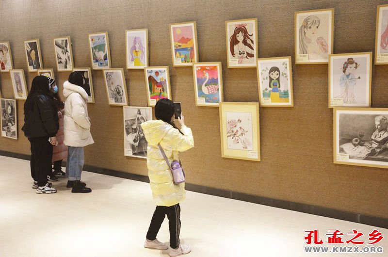 济宁市艺术特长生书画作品展开幕